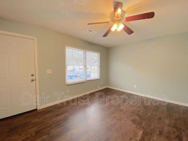 Photo - 109 Red Cedar Dr