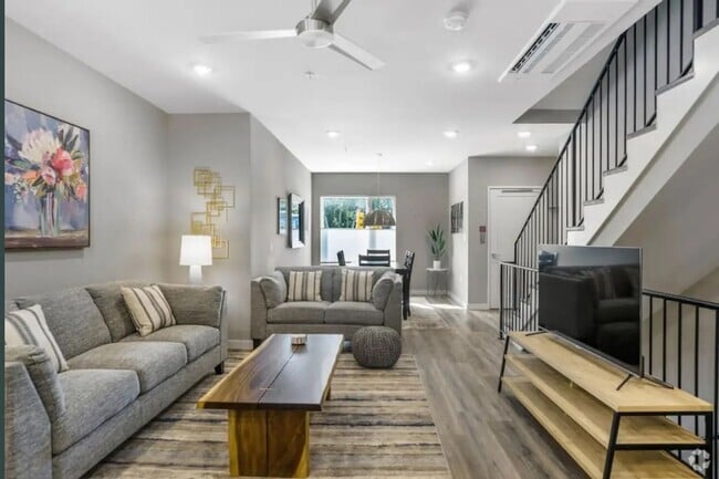 Building Photo - Stunning Furnished Townhouse in South Slope!