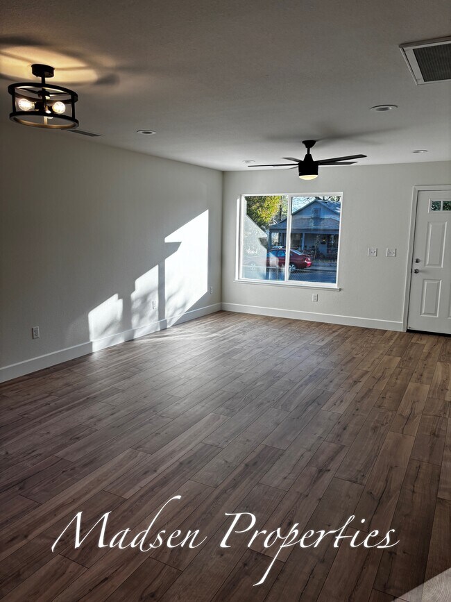 Photo - 2730 Brown Ave