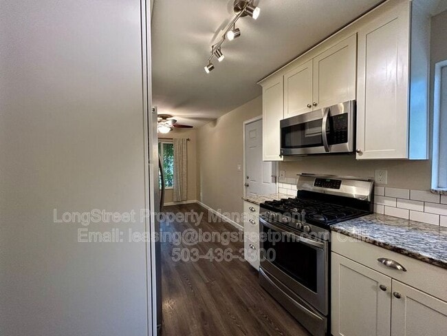 Photo - 16764 SE Market St