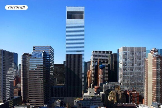 Photo - 150 E 57th St