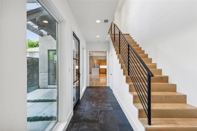 Photo - 5619 Anita St