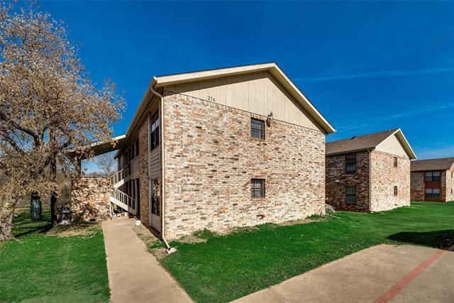 Photo - 218 Renfro St