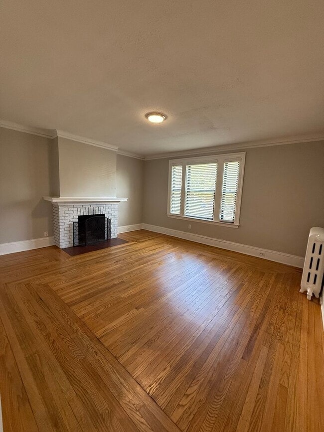 Photo - West Hartford Collection