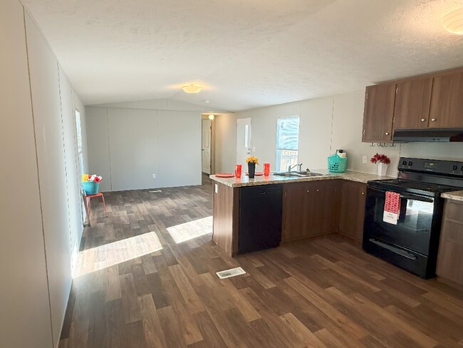 Photo - 4410 Brown Station Rd