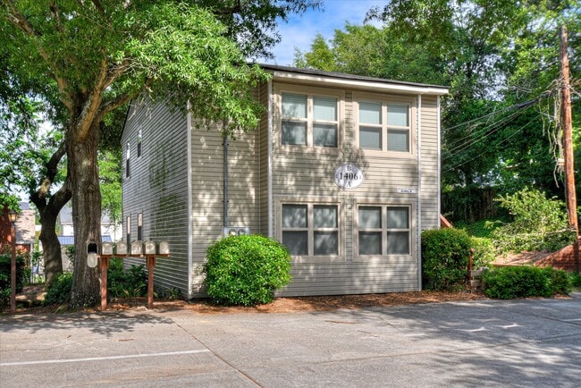 Photo - 1406 Johns Rd