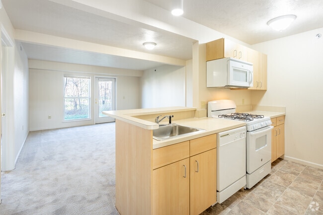 2 BR, 2 BA - Traditional, 1052 SF