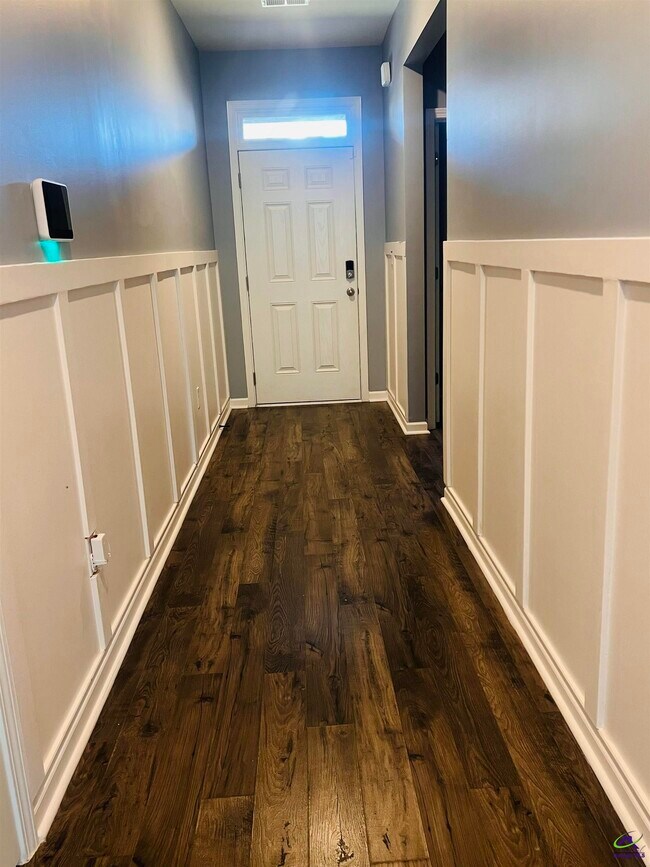 Photo - 118 Alton Tucker Sr. Boulevard