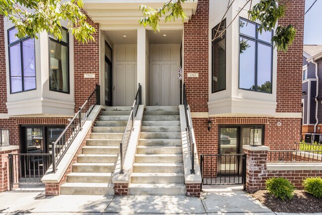 Photo - 1561 N College Ave