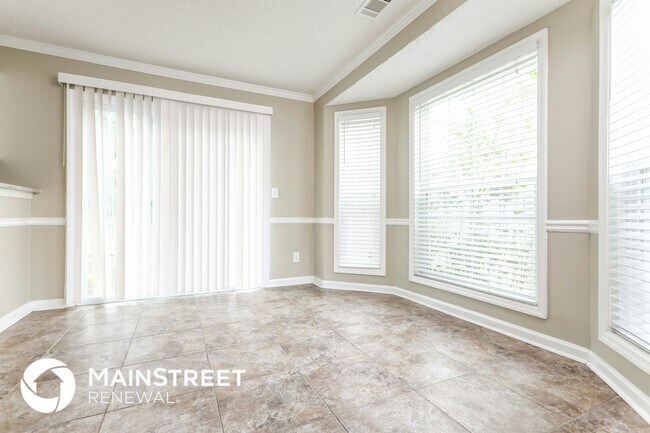 Photo - 4399 Barclay Way