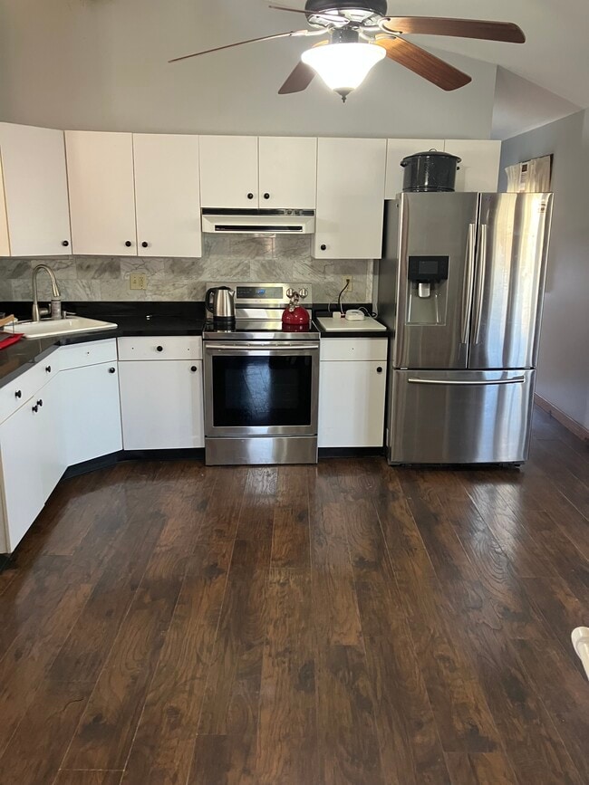 Photo - 43 Shasta Dr Unit 1