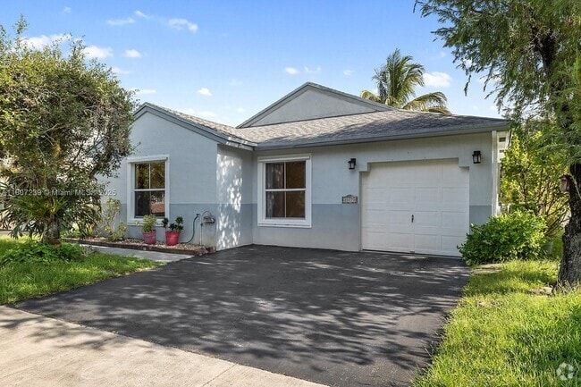Building Photo - 20770 NW 1st St Rental