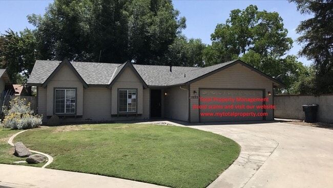 Building Photo - 5233 W Iris Ct