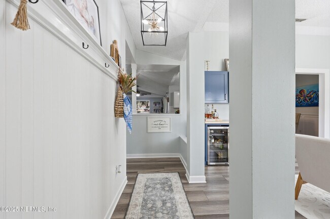 Photo - 2143 Lady Di Ln