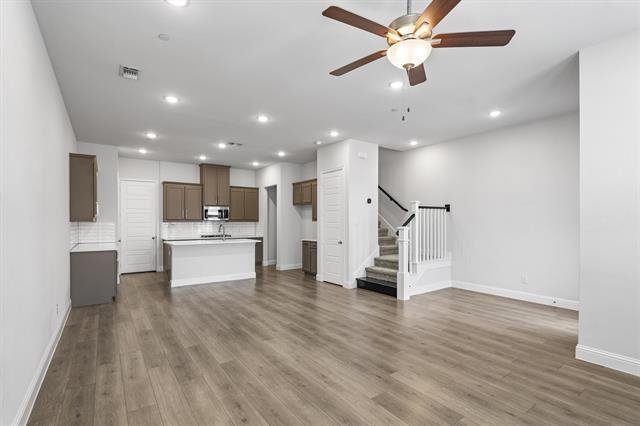 Photo - 4929 Barcelona Ave