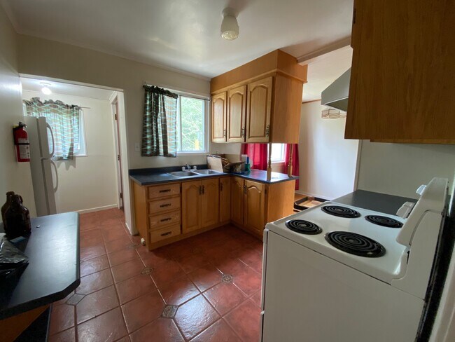 Photo - 72 Grenfell Ave