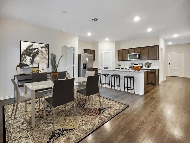 Photo - 705 Farmstead Wy