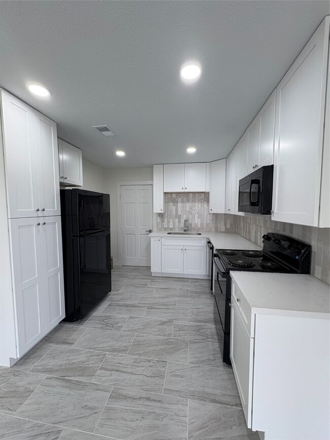 Photo - 704 S 10th St