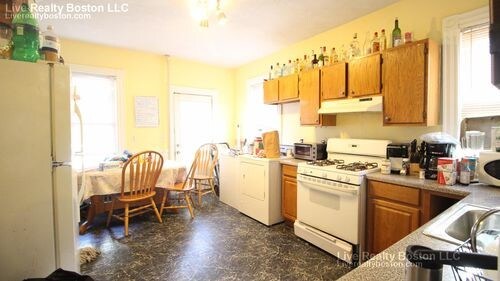 Photo - 63 Pontiac St