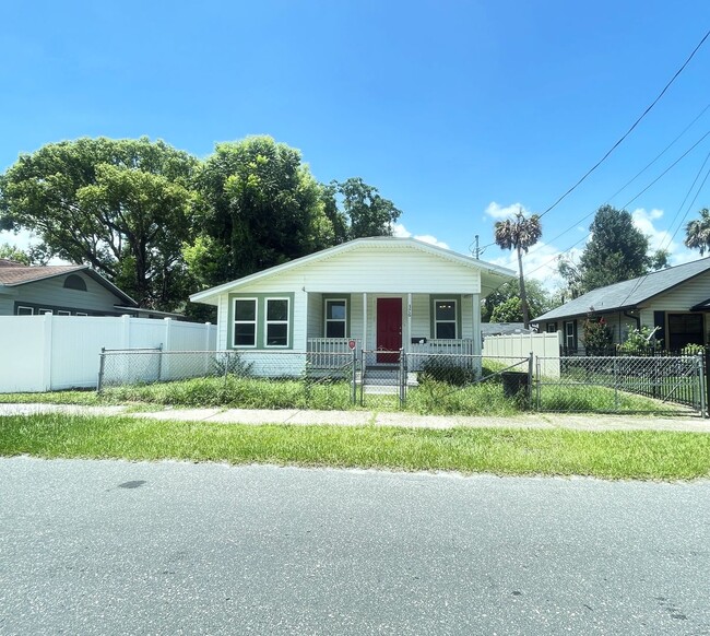 Newly Remodeled Southern Cottage - Newly Remodeled Southern Cottage House