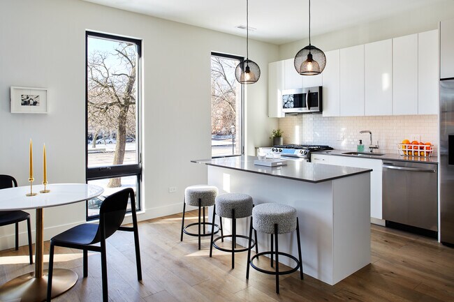 Photo - 1847 N Humboldt Blvd Unit 103