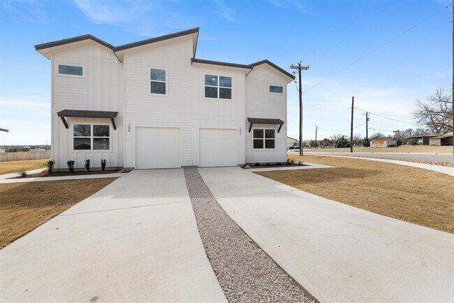 302 East Dr