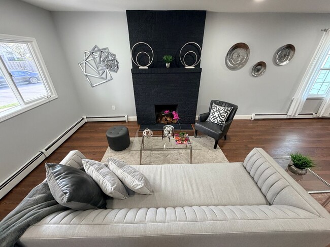 Photo - 8 Joan Terrace