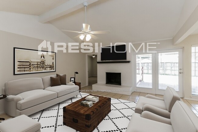 Photo - 2832 Lago Vista Loop