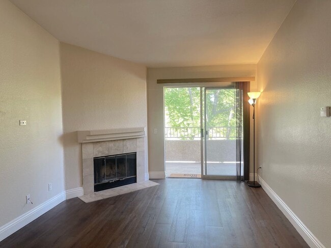 Photo - 2400 Del Mar Way