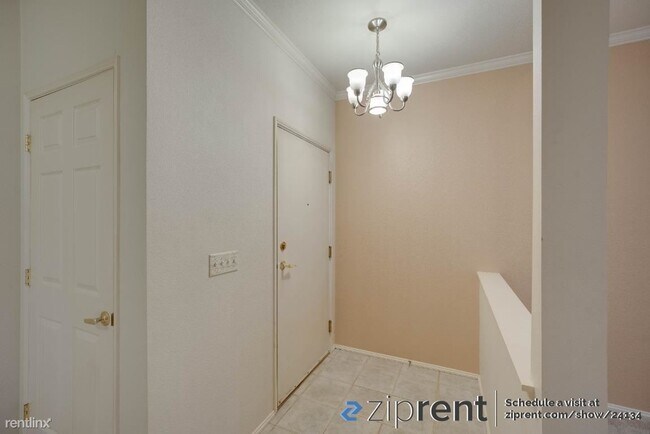 Photo - 1 br, 1 bath Condo - 25235 Southeast Klaha...