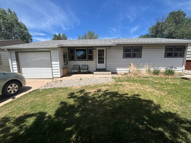 Building Photo - 1007 Sanders Dr