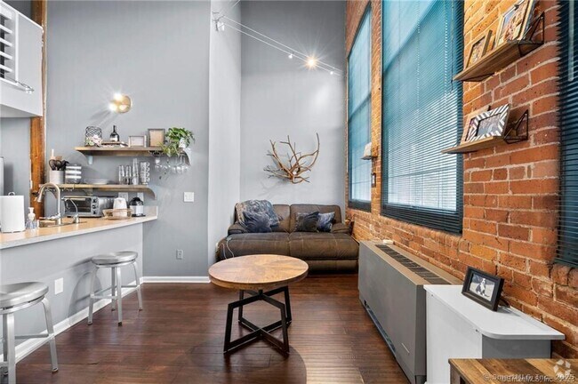 Building Photo - 25 Grand St Unit APT 250