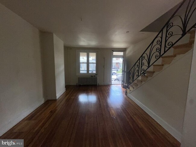 Building Photo - 4541 N 16th St
