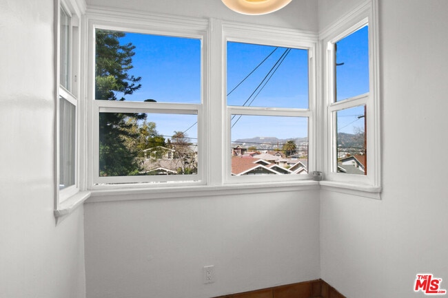 Photo - 1392 1/2 Edgecliffe Dr