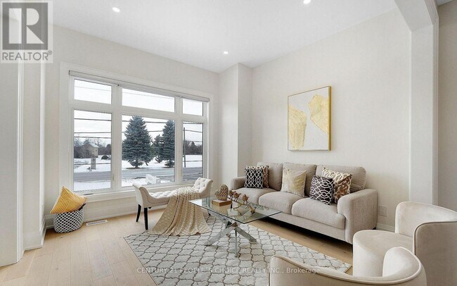 Photo - 8915 Heritage Rd