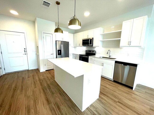 Building Photo - 1201 Wolf Cyn Rd Unit 01192