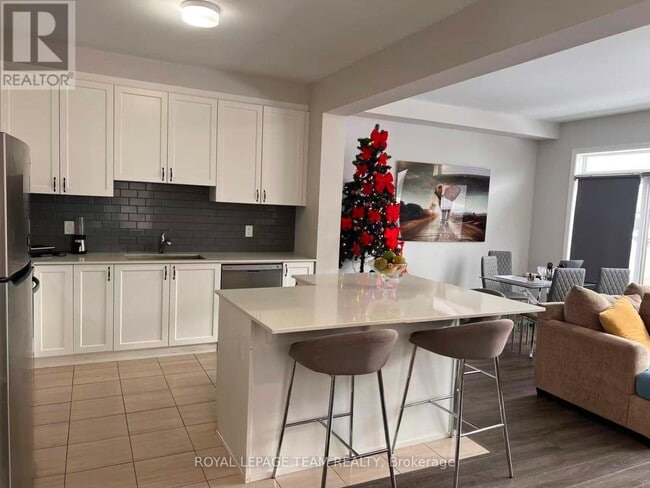 Photo - 565 Rye Grass Wy