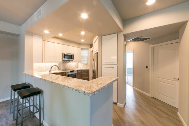 Building Photo - 880 Meridian Bay Ln