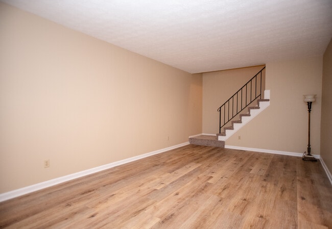 Photo - 837 Tollis Pkwy