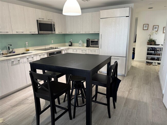 Photo - 55 SW 9th St Unit 1810