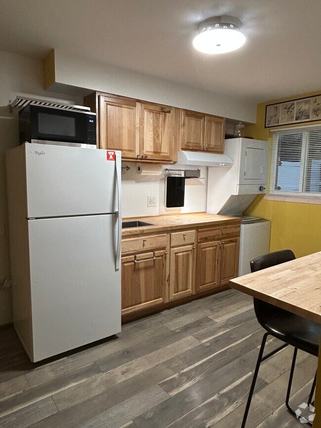Building Photo - 304 North 37th Avenue Unit 1 Bed 1 Bath Rental