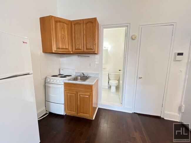 Photo - SECOND AVENUE Unit 3A