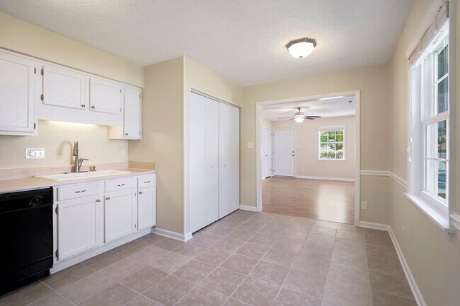 Photo - BEAUTIFULLY RENOVATED 3 BEDROOM RANCH, 2 B...