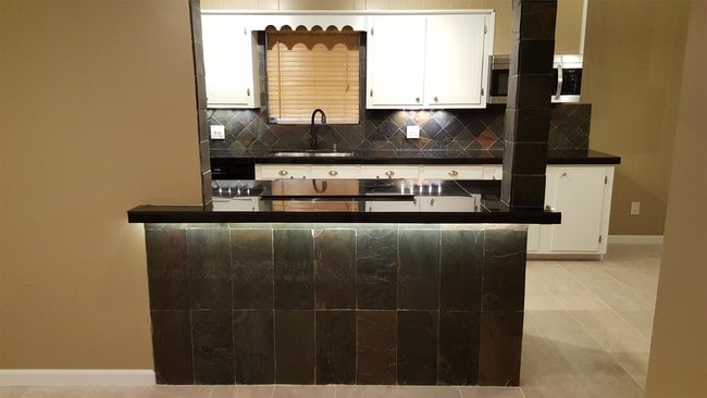 Building Photo - 705 Alabama St