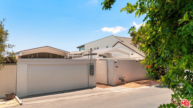 27044 Malibu Cove Colony Dr