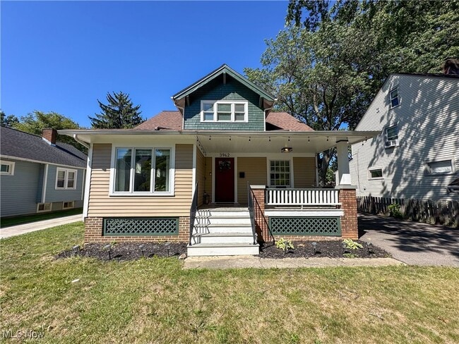 Building Photo - 3942 W 160th St Rental