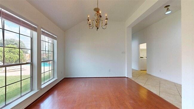 Photo - 2001 Balsam Lake Ln