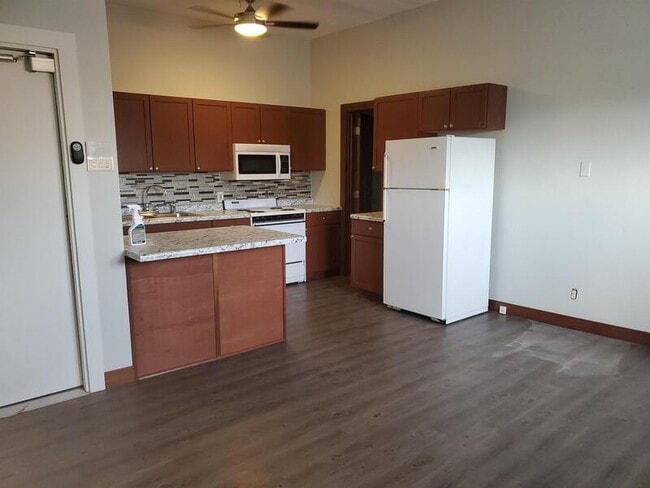 Photo - 35 Lake St S Condo Unit 4