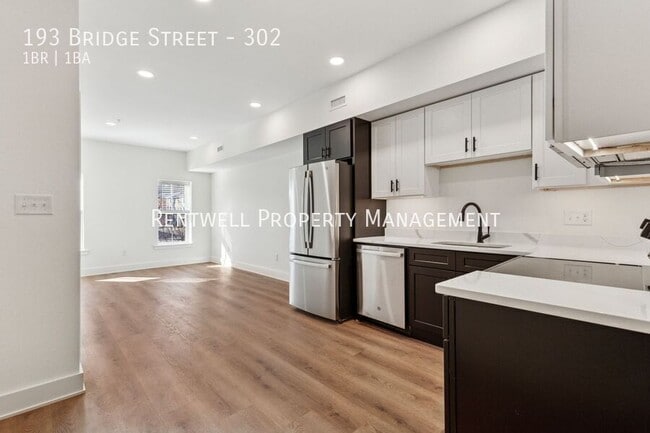 193 Bridge St Unit 302