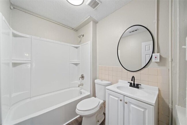 Photo - 1092 Osborne St SW Unidad 1092